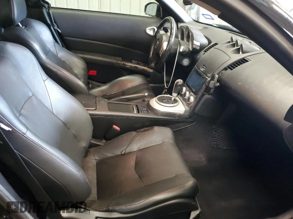 2008 Nissan 350Z z VIN JN1BZ34DX8M706512, wystawiony jako Copart lot #59040615 z przebiegiem 59 678 mil mil oraz Czysty tytuł • Clean title. Historia ofert i sprzedaży dostępna na DreamBid. Obrazek 10.
