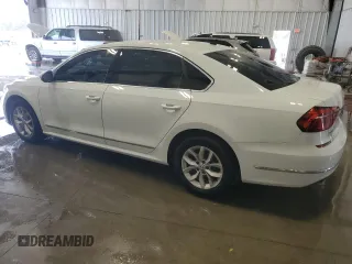 2017 Volkswagen Passat S z VIN 1VWAT7A34HC017341, wystawiony jako Copart lot #55556425 z przebiegiem 63 919 mil mil oraz Nie do naprawy • Non repairable. Historia ofert i sprzedaży dostępna na DreamBid. Obrazek 2.