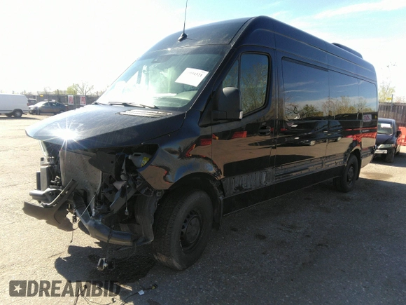 2024 Mercedes-Benz Sprinter Passenger with VIN W1Z4NGHY2RT162429, listed as a IAAI auction lot 41994321 with 6,092 mi miles. Bid and sale history available at carsss.com. Image 17.