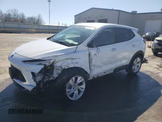 2024 Buick Encore GX Preferred с VIN KL4AMBS20RB034910, выставлен на аукционе Copart как лот 45584805 с пробегом 32 341 миль миль и Списание • Salvage title. История ставок и продаж доступна на DreamBid. Изображение 1.