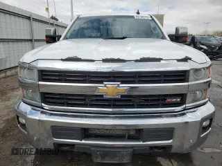 2015 Chevrolet Silverado 3500HD LTZ z VIN 1GC4K0C85FF679444, wystawiony jako Copart lot #49138775 z przebiegiem 165 344 mil mil oraz Czysty tytuł • Clean title. Historia ofert i sprzedaży dostępna na DreamBid. Obrazek 5.