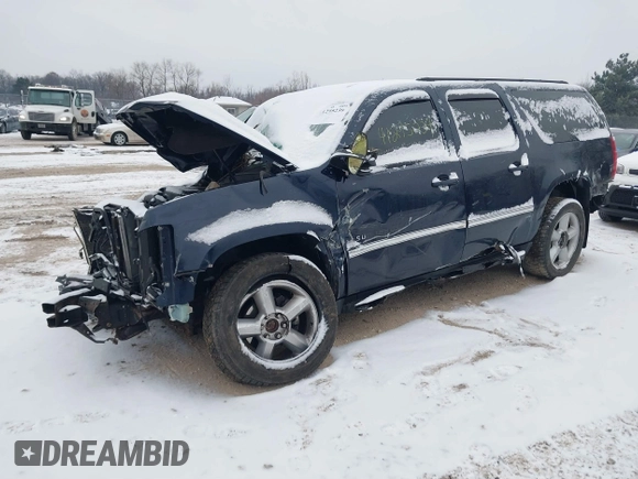 2008 Chevrolet Suburban LTZ with VIN 3GNFK16368G183057, listed as a IAAI auction lot 41295239 with 1 mi miles. Bid and sale history available at carsss.com. Image 2.