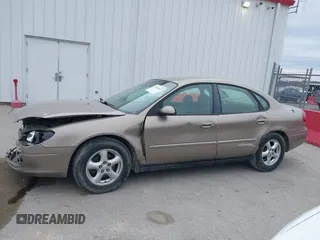 2002 Ford Taurus SES Standard with VIN 1FAFP55U52G135781, listed as a IAAI auction lot 41520037 with 196,207 mi miles. Bid and sale history available at carsss.com. Image 14.