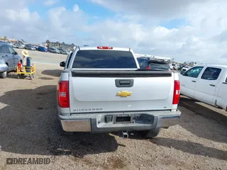 2012 Chevrolet Silverado 1500 LT with VIN 3GCPCSE05CG180389, listed as a IAAI auction lot 41880516 with 113,843 mi miles. Bid and sale history available at carsss.com. Image 17.