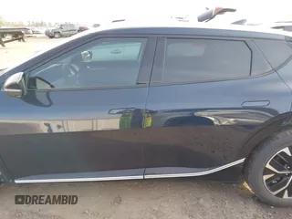 2023 Kia EV6 Wind z VIN KNDC34LA9P5127293, wystawiony jako IAAI lot #41711613 z przebiegiem 12 365 mil mil oraz . Historia ofert i sprzedaży dostępna na DreamBid. Obrazek 15.