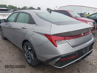 2025 Hyundai Elantra SEL Convenience with VIN KMHLS4DG7SU952152, listed as a IAAI auction lot 42188302 with 4,620 mi miles and . Bid and sale history available at DreamBid. Image 3.