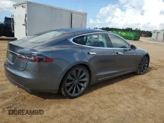 2013 Tesla Model S с VIN 5YJSA1CG6DFP21533, выставлен на аукционе Copart как лот 60850815 с пробегом 24 220 миль миль и На запчасти • Non repairable. История ставок и продаж доступна на DreamBid. Изображение 3.