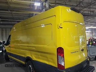 2019 Ford Transit z VIN 1FTYR3XM7KKA24824, wystawiony jako IAAI lot #42500762 z przebiegiem 75 307 mil mil oraz . Historia ofert i sprzedaży dostępna na DreamBid. Obrazek 56.
