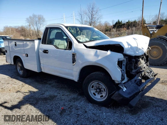 2017 Ford F-250 XL z VIN 1FTBF2A60HEC94844, wystawiony jako Copart lot #47360805 z przebiegiem 116 648 mil mil oraz Szkoda całkowita • Salvage title. Historia ofert i sprzedaży dostępna na DreamBid. Obrazek 4.
