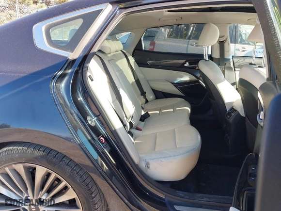 2017 Kia Cadenza Premium with VIN KNALC4J13H5078576, listed as a IAAI auction lot 41541368 with 94,664 mi miles. Bid and sale history available at carsss.com. Image 8.