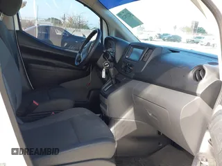 2021 Nissan NV200 SV z VIN 3N6CM0KN4MK706538, wystawiony jako IAAI lot #42219229 z przebiegiem 67 758 mil mil oraz . Historia ofert i sprzedaży dostępna na DreamBid. Obrazek 5.