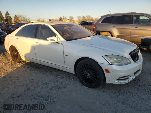 2010 Mercedes-Benz S 400 with VIN WDDNG9FB5AA309320, listed as a Copart auction lot 88786215 with 114,921 mi miles and Clean Title. Bid and sale history available at DreamBid. Image 4.