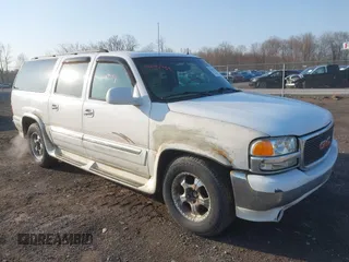 2002 GMC Yukon XL SLT with VIN 3GKFK16Z32G215746, listed as a IAAI auction lot 42097959 with 233,023 mi miles. Bid and sale history available at carsss.com. Image 1.