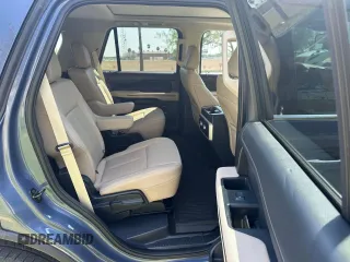 2022 Ford Expedition XLT with VIN 1FMJU1HT0NEA49153, listed as a Copart auction lot 49749895 with 26,537 mi miles and Clean Title. Bid and sale history available at carsss.com. Image 6.