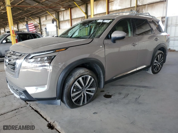 2024 Nissan Pathfinder Platinum with VIN 5N1DR3DH9RC262180, listed as a Copart auction lot 47640715 with 4,204 mi miles and Salvage Title. Bid and sale history available at carsss.com. Image 1.