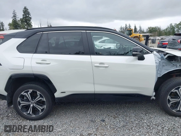 2022 Toyota RAV4 XSE with VIN JTMEB3FV1ND100256, listed as a IAAI auction lot 42127288 with 30,367 mi miles and . Bid and sale history available at DreamBid. Image 14.