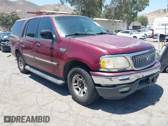1999 Ford Expedition XLT z VIN 1FMRU1762XLA88470, wystawiony jako IAAI lot #42384804 z przebiegiem Nie podano mil oraz . Historia ofert i sprzedaży dostępna na DreamBid. Obrazek 1.