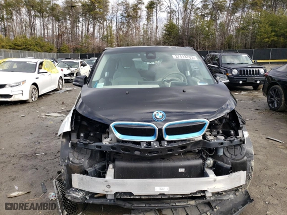 2015 BMW i3 with VIN WBY1Z4C51FV279106, listed as a Copart auction lot 37413703 with 0 mi miles. Bid and sale history available at carsss.com. Image 5.