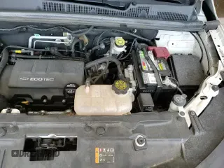 2020 Chevrolet Trax LT with VIN KL7CJPSBXLB041615, listed as a Copart auction lot 71228255 with 85,497 mi miles and Salvage title. Bid and sale history available at DreamBid. Image 14.