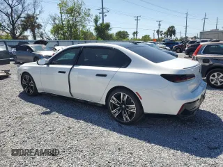 2023 BMW 7 Series 740i z VIN WBA23EH05PCN58157, wystawiony jako Copart lot #49460585 z przebiegiem Nie podano mil oraz Szkoda całkowita • Salvage title. Historia ofert i sprzedaży dostępna na DreamBid. Obrazek 2.