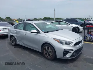 2019 Kia Forte LXS z VIN 3KPF24AD6KE044933, wystawiony jako IAAI lot #42424725 z przebiegiem 142 854 mil mil oraz . Historia ofert i sprzedaży dostępna na DreamBid. Obrazek 1.