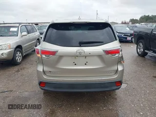 2015 Toyota Highlander Limited z VIN 5TDYKRFH9FS052053, wystawiony jako IAAI lot #41567437 z przebiegiem 42 464 mil mil oraz . Historia ofert i sprzedaży dostępna na DreamBid. Obrazek 16.