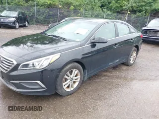 2017 Hyundai Sonata 2.4L z VIN 5NPE24AF2HH483323, wystawiony jako IAAI lot #42322738 z przebiegiem 144 607 mil mil oraz . Historia ofert i sprzedaży dostępna na DreamBid. Obrazek 18.