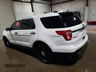 2016 Ford Utility Police Interceptor with VIN 1FM5K8AR4GGD16977, listed as a Copart auction lot 82148033 with 0 mi miles and Clean Title. Bid and sale history available at carsss.com. Image 2.