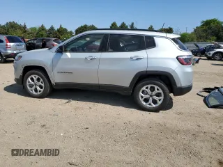 2025 Jeep Compass Latitude z VIN 3C4NJDBN1ST566404, wystawiony jako Copart lot #55024085 z przebiegiem 381 mil mil oraz Szkoda całkowita • Salvage title. Historia ofert i sprzedaży dostępna na DreamBid. Obrazek 2.