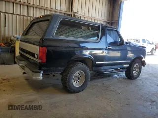 1993 Ford Bronco Custom with VIN 1FMEU15H2PLA65340, listed as a Copart auction lot 74177884 with 277,399 mi miles and Salvage title. Bid and sale history available at DreamBid. Image 3.