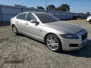 2016 Jaguar XF 35t Prestige with VIN SAJBE4BV1GCY06000, listed as a Copart auction lot 73046304 with 0 mi miles and Salvage Title. Bid and sale history available at carsss.com. Image 4.