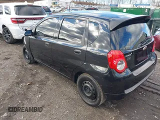 2010 Chevrolet Aveo 2LT z VIN KL1TG6DE1AB098423, wystawiony jako IAAI lot #41225080 z przebiegiem 107 339 mil mil oraz . Historia ofert i sprzedaży dostępna na DreamBid. Obrazek 3.