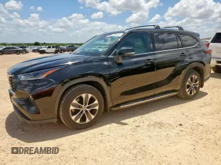 2021 Toyota Highlander XLE with VIN 5TDGZRAH5MS537284, listed as a Copart auction lot 61953155 with 150,363 mi miles and Clean title. Bid and sale history available at DreamBid. Image 1.