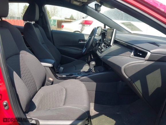 2022 Toyota Corolla Hatchback SE with VIN JTND4MBE0N3183391, listed as a IAAI auction lot 41905037 with 27,291 mi miles. Bid and sale history available at carsss.com. Image 5.
