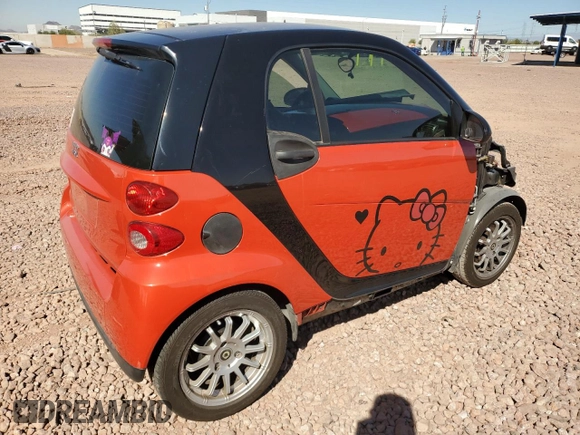 2008 Smart fortwo Pure z VIN WMEEJ31X78K123537, wystawiony jako Copart lot #48391295 z przebiegiem 94 051 mil mil oraz Szkody całkowita. Historia ofert i sprzedaży dostępna na DreamBid. Obrazek 3.