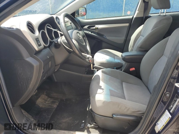 2009 Toyota Matrix S с VIN 2T1KE40E99C014883, выставлен на аукционе Copart как лот 58527785 с пробегом 245 179 миль миль и Чистый • Clean title. История ставок и продаж доступна на DreamBid. Изображение 7.