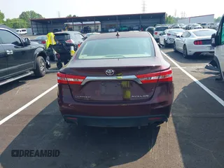 2013 Toyota Avalon XLE z VIN 4T1BK1EB6DU029564, wystawiony jako IAAI lot #42425157 z przebiegiem 228 767 mil mil oraz . Historia ofert i sprzedaży dostępna na DreamBid. Obrazek 16.