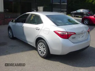 2019 Toyota Corolla L z VIN 2T1BURHE4KC169XXX, wystawiony jako Copart lot #60132545 z przebiegiem 49 500 mil mil oraz Czysty tytuł • Clean title. Historia ofert i sprzedaży dostępna na DreamBid. Obrazek 3.