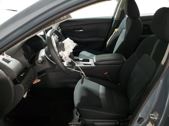 2024 Nissan Sentra SV with VIN 3N1AB8CV4RY208473, listed as a Copart auction lot 61141385 with 27,700 mi miles and Salvage title. Bid and sale history available at DreamBid. Image 7.