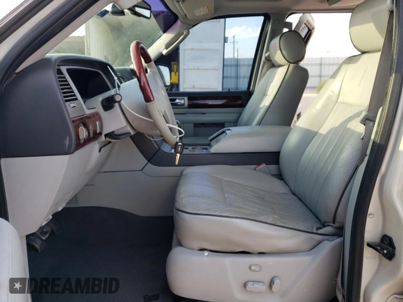 2006 Lincoln Navigator Luxury with VIN 5LMFU27526LJ14559, listed as a Copart auction lot 68714664 with 150,242 mi miles and Salvage Title. Bid and sale history available at carsss.com. Image 7.