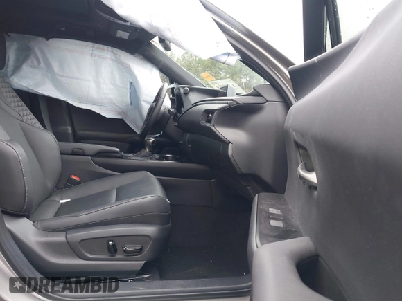 2022 Lexus UX 200 z VIN JTHP3JBH4N2049713, wystawiony jako IAAI lot #41618189 z przebiegiem 40 363 mil mil oraz . Historia ofert i sprzedaży dostępna na DreamBid. Obrazek 5.