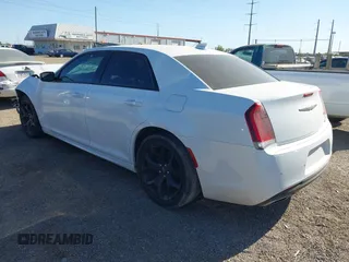 2022 Chrysler 300 Touring L with VIN 2C3CCADG9NH116354, listed as a IAAI auction lot 41753939 with 24,121 mi miles. Bid and sale history available at carsss.com. Image 3.