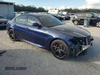 2017 Alfa Romeo Giulia with VIN ZARFAEAV8H7520339, listed as a Copart auction lot 44591745 with 70,994 mi miles and Salvage title. Bid and sale history available at DreamBid. Image 4.