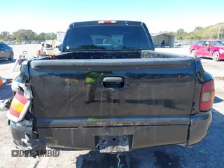 2002 Chevrolet Silverado 1500 with VIN 1GCEC14V22Z138422, listed as a IAAI auction lot 40975500 with Not Provided miles. Bid and sale history available at carsss.com. Image 17.