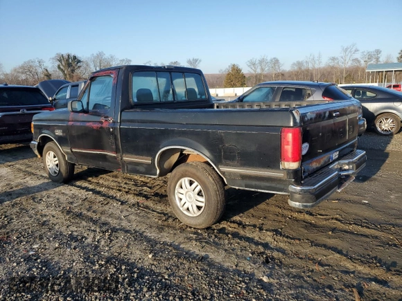 1990 Ford F-150 "S" with VIN 1FTDF15YXLNB40987, listed as a Copart auction lot 43691595 with 33,397 mi miles and Salvage Title. Bid and sale history available at carsss.com. Image 2.