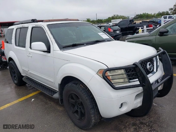 2005 Nissan Pathfinder LE with VIN 5N1AR18W05C768507, listed as a IAAI auction lot 41869604 with 222,459 mi miles. Bid and sale history available at carsss.com. Image 1.