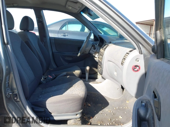 2004 Hyundai Accent GL with VIN KMHCG45C04U531177, listed as a IAAI auction lot 41526033 with 126,102 mi miles. Bid and sale history available at carsss.com. Image 5.