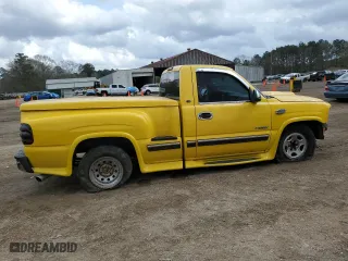 2002 Chevrolet Silverado 1500 LS with VIN 1GCEC14V02Z263127, listed as a Copart auction lot 44550445 with 215,471 mi miles and Salvage Title. Bid and sale history available at carsss.com. Image 3.