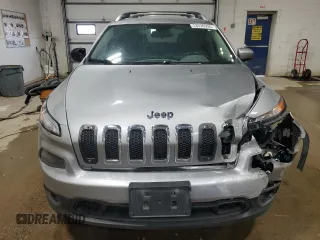 2015 Jeep Cherokee North with VIN 1C4PJMCS2FW634318, listed as a Copart auction lot 53539995 with 188,298 mi miles and Salvage Title. Bid and sale history available at carsss.com. Image 5.