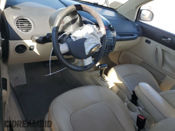 2009 Volkswagen New Beetle Coupe S with VIN 3VWPW31C39M510616, listed as a Copart auction lot 41460765 with 129,630 mi miles and Salvage Title. Bid and sale history available at carsss.com. Image 8.